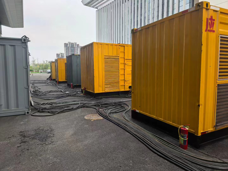 吉首不同季节柴油发电机组保养有哪些注意事项？