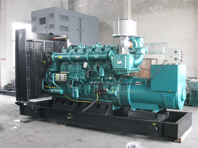 吉首200KW 柴油发电机的油耗是多少？